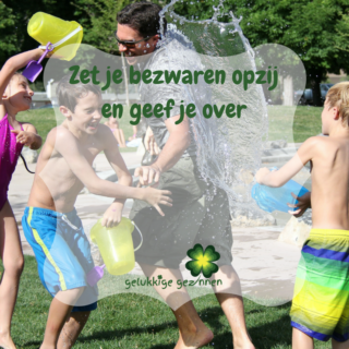 Zet je bezwaren opzij en geef je over