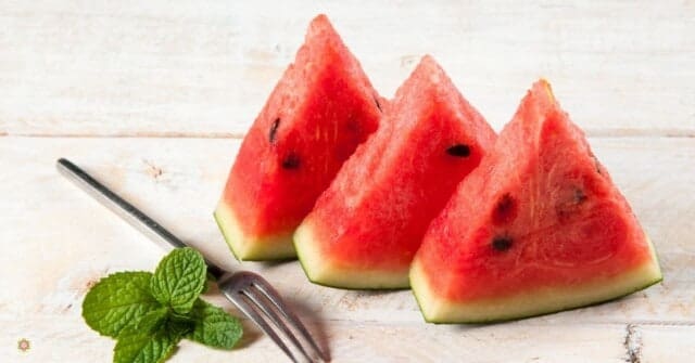 Waarom fruit beter hydrateert dan water