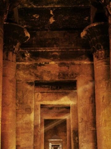 De tweede universele wet uit Egypte Overeenstemming (2)